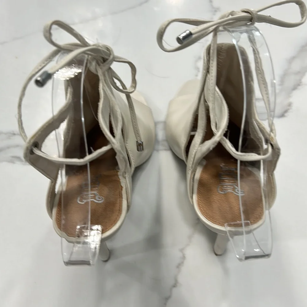 Brash Peekaboo Open Toe Tie Up Heels.‎ Size 5.5